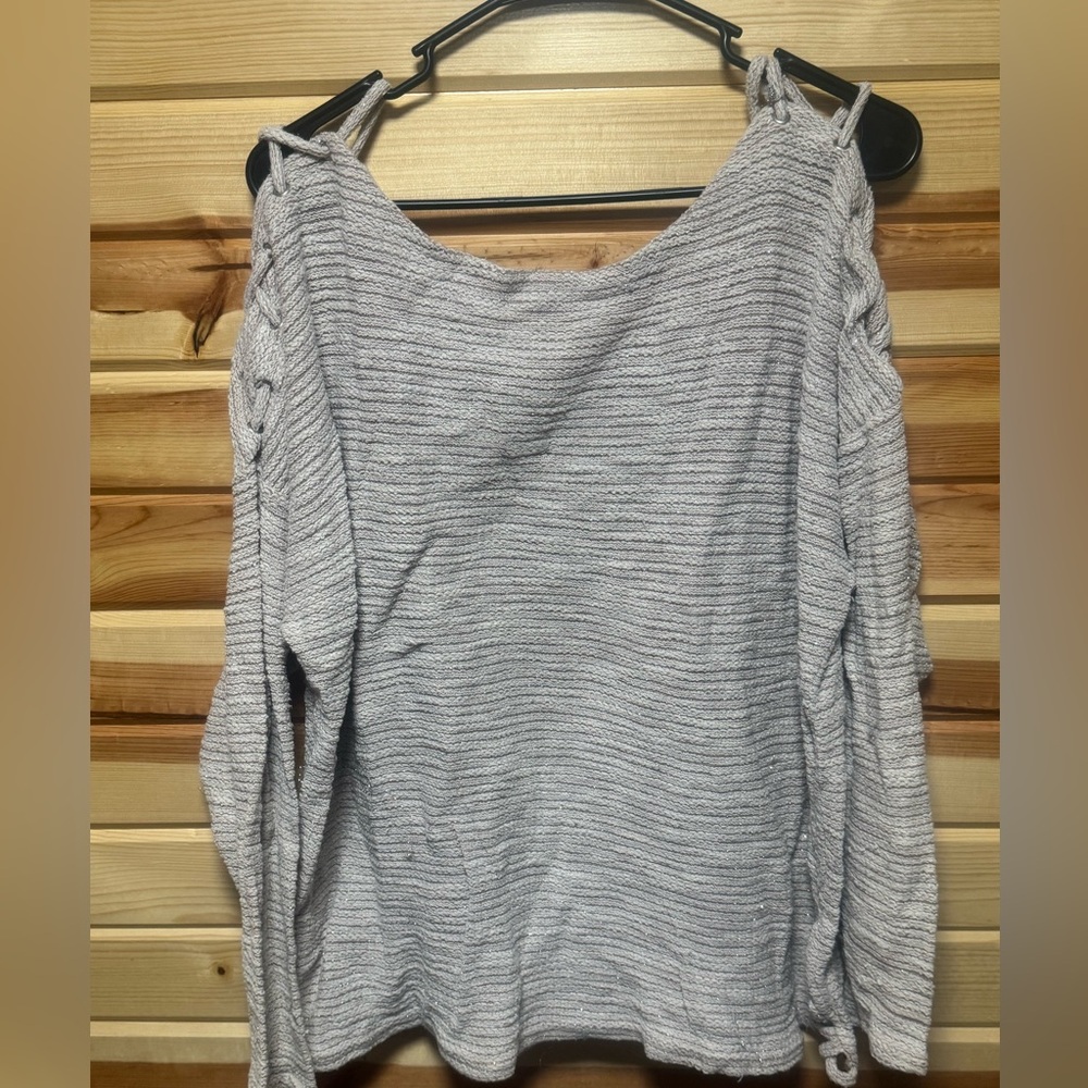 Sweater - Picture 5 of 6